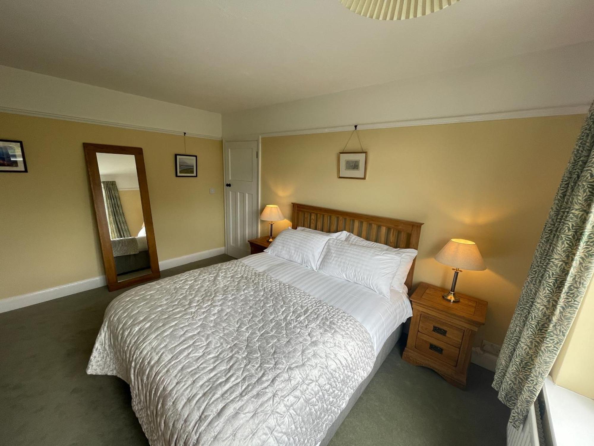 Spacious Beautiful House In Center Of Holiday home *