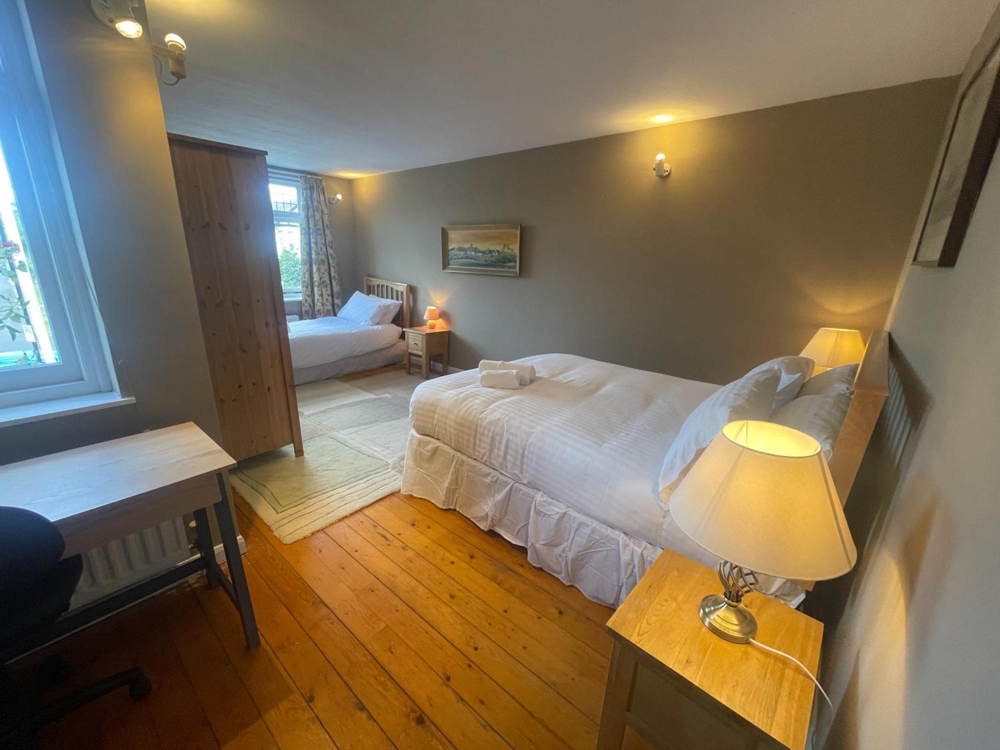 Holiday home Spacious Beautiful House In Center Of *
